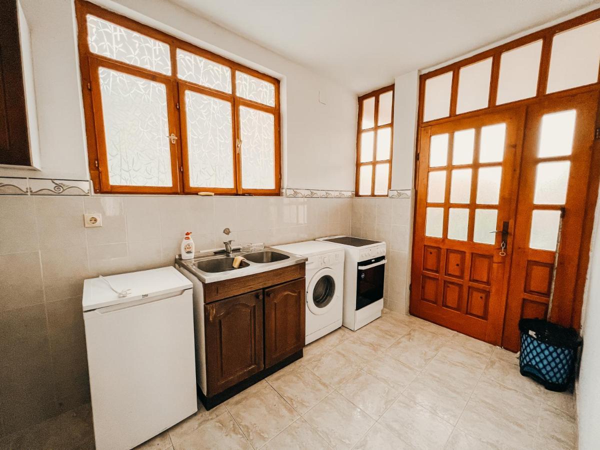 Vladivostok Apartments Tivat Exteriör bild