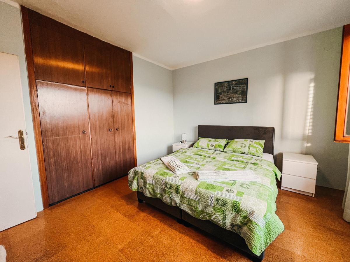 Vladivostok Apartments Tivat Exteriör bild